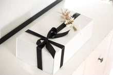 Load image into Gallery viewer, DELUX GIFT BOX
